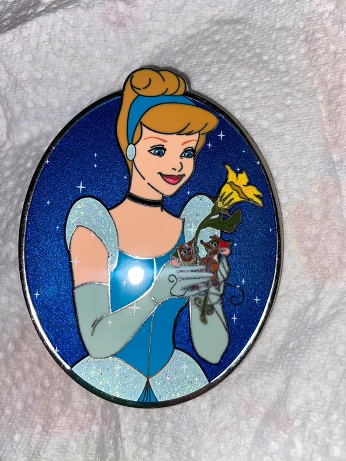 Pin’s EL cendrillon