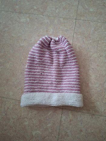 Bonnet tricoté rose et blanc