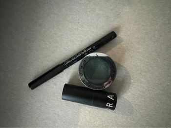 Lot sephora rouge a levre rouge fap vert irise et crayon noir neuf