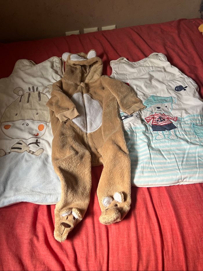 Lot gigoteuse et combinaison bébé - photo numéro 4
