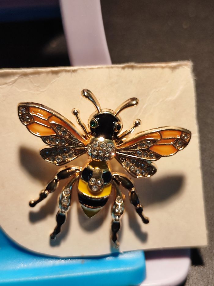 Superbe broche guêpe ou abeille - photo numéro 2