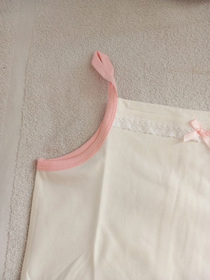 🚼Tee-shirt débardeur Neuf coton elasthan 8ans - photo numéro 2