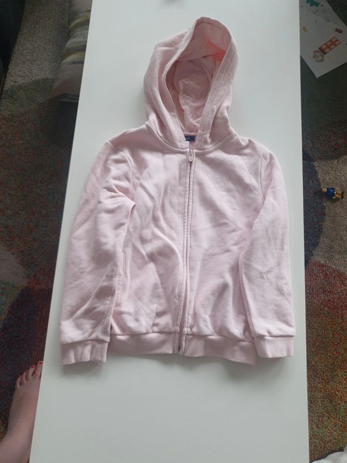 Gilet zippé à capuche