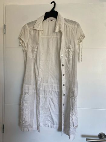 Robe blanche a bouton en lin