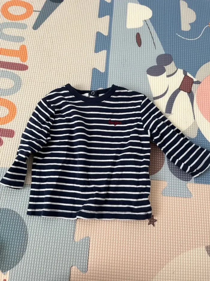 Tee shirt taille 12 mois