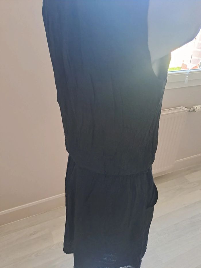 Robe noire - photo numéro 3