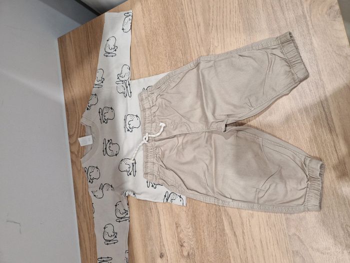 Ensemble pantalon et haut h&M 6 mois