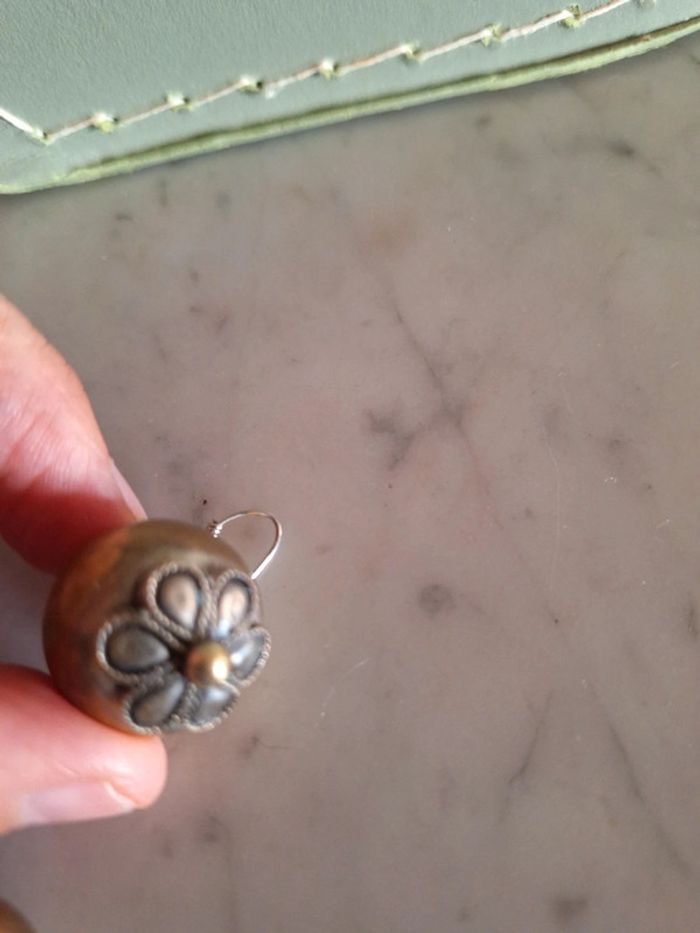 Boucles d'oreilles en métal vieilli - photo numéro 2