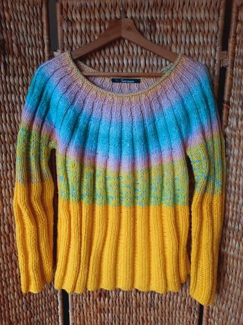 Magnifique pull tricoté main M/L