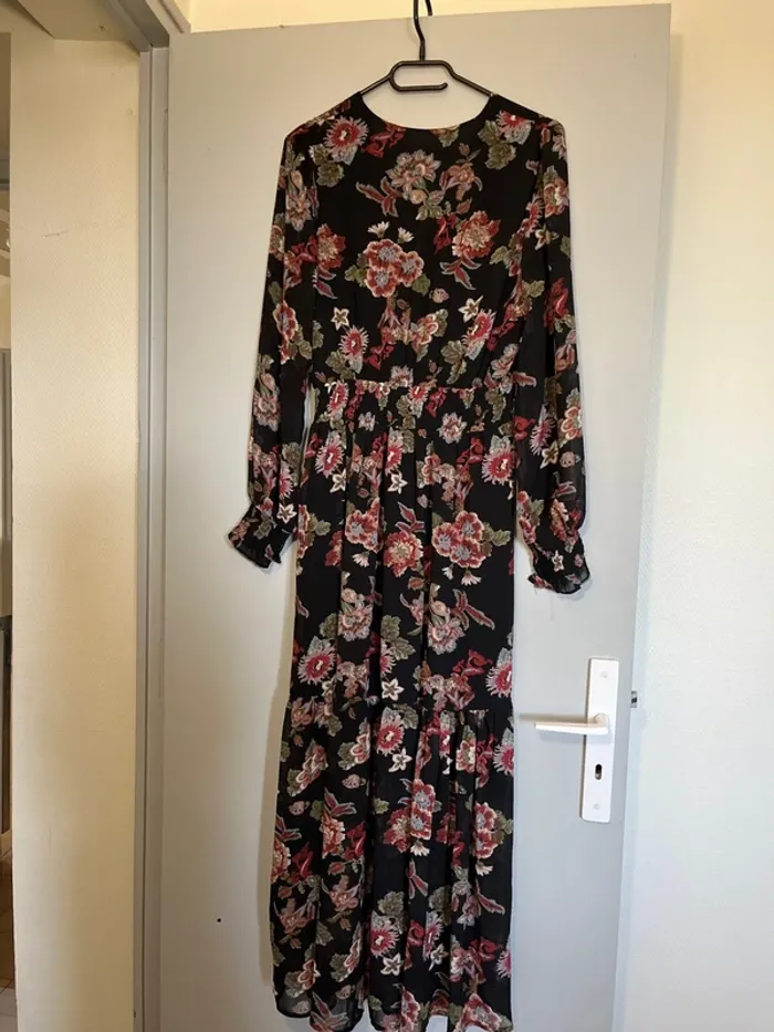 Robe longue fleurie - photo numéro 4