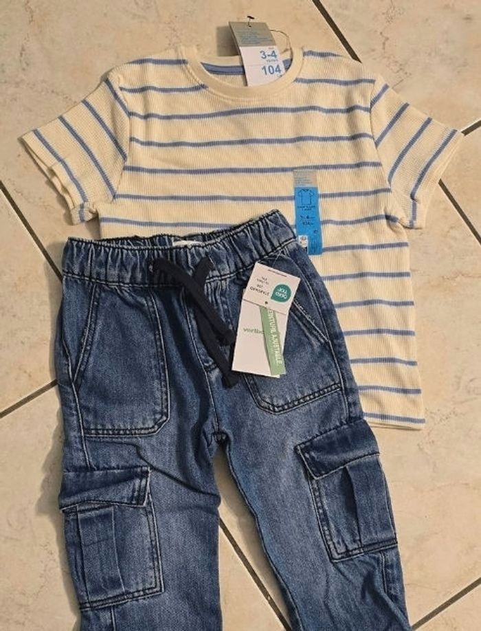 (Neufs non portés) 🏷🤩🥰💙 superbe ensemble teeshirt mc ,jeans cargo 4ans Garçon 💙🥰🤩
