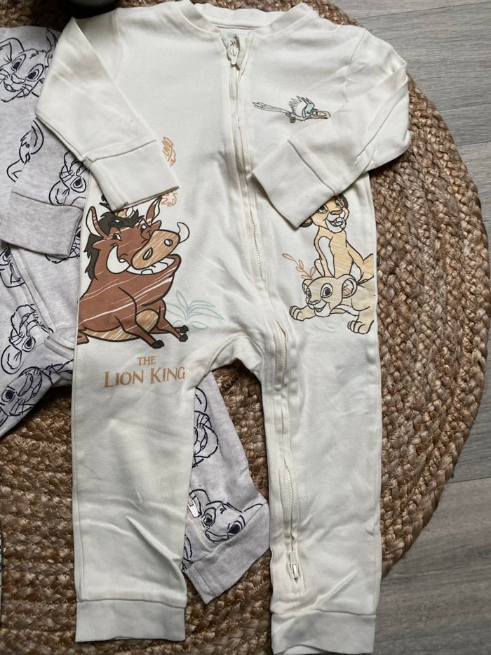 Lot de 2 pyjamas roi lion Disney primark 12/18 mois - photo numéro 2