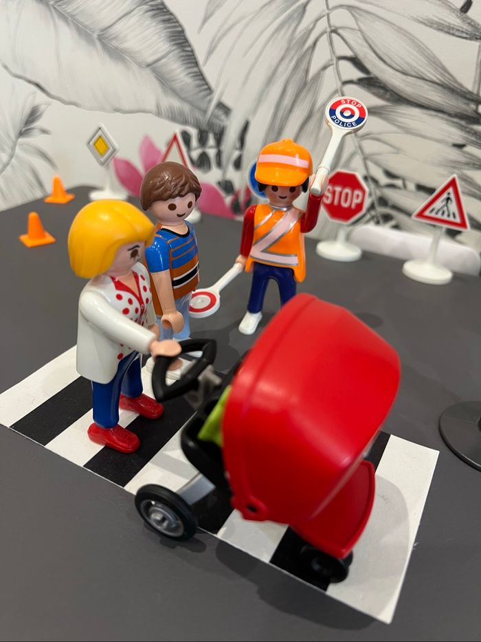 Playmobil arrêt de bus piéton - photo numéro 3
