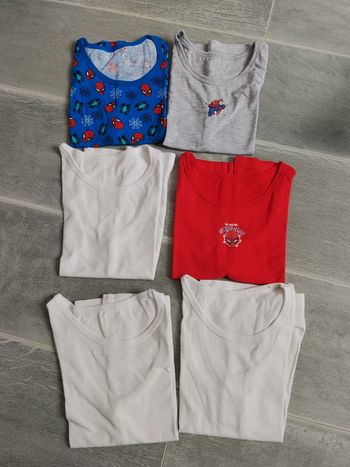 Lot de 6 tricot de corps en 6/7 ans
