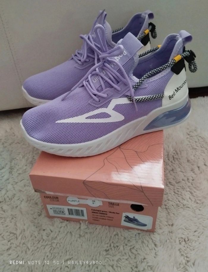 Magnifique paire de baskets Best Mountain pointure 39.5