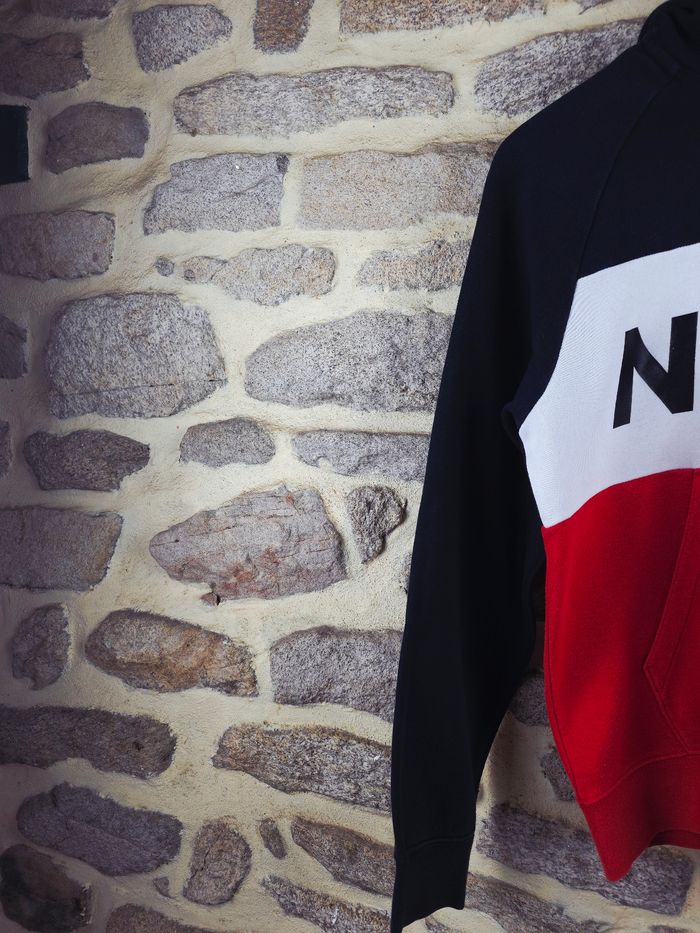 Sweat à capuche noir blanc et rouge Homme/ Ado taille XS marque Nike 🎸 - photo numéro 7