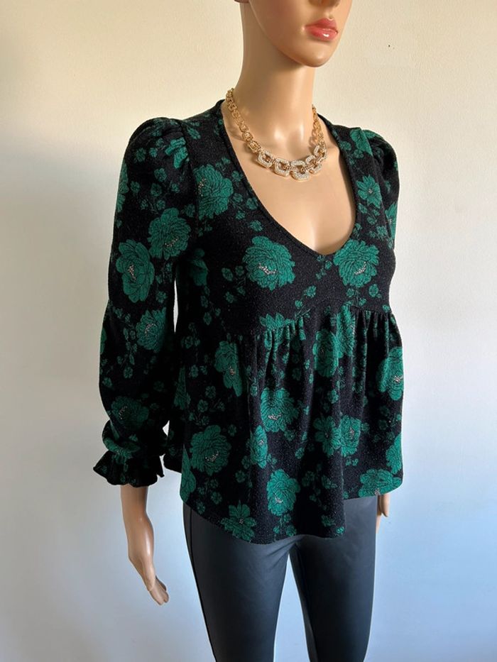 Pull court noir et vert Naf Naf taille XS état satisfaisant (bouloches) - photo numéro 2