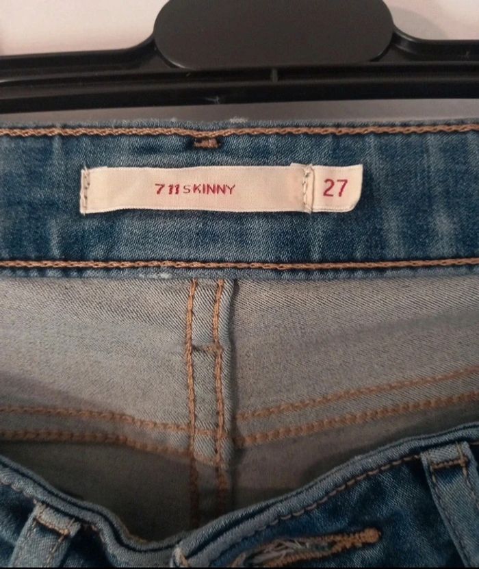 Jeans skinny. Taille 27. Levi's - photo numéro 2