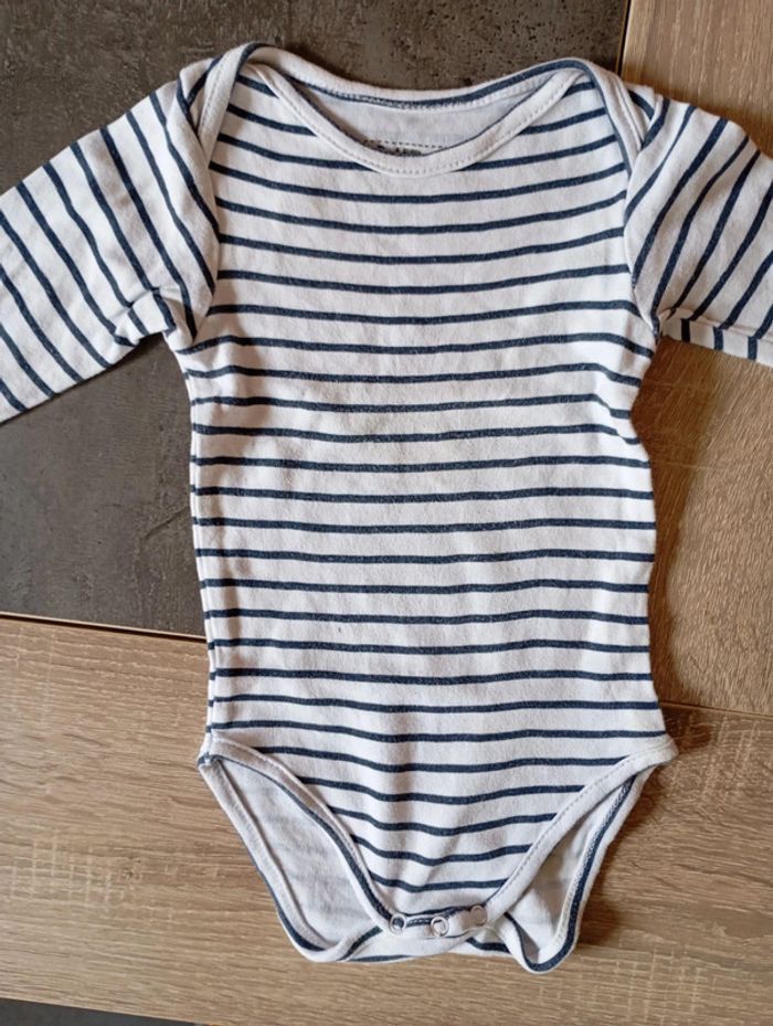 Lot de 4 bodys - photo numéro 10