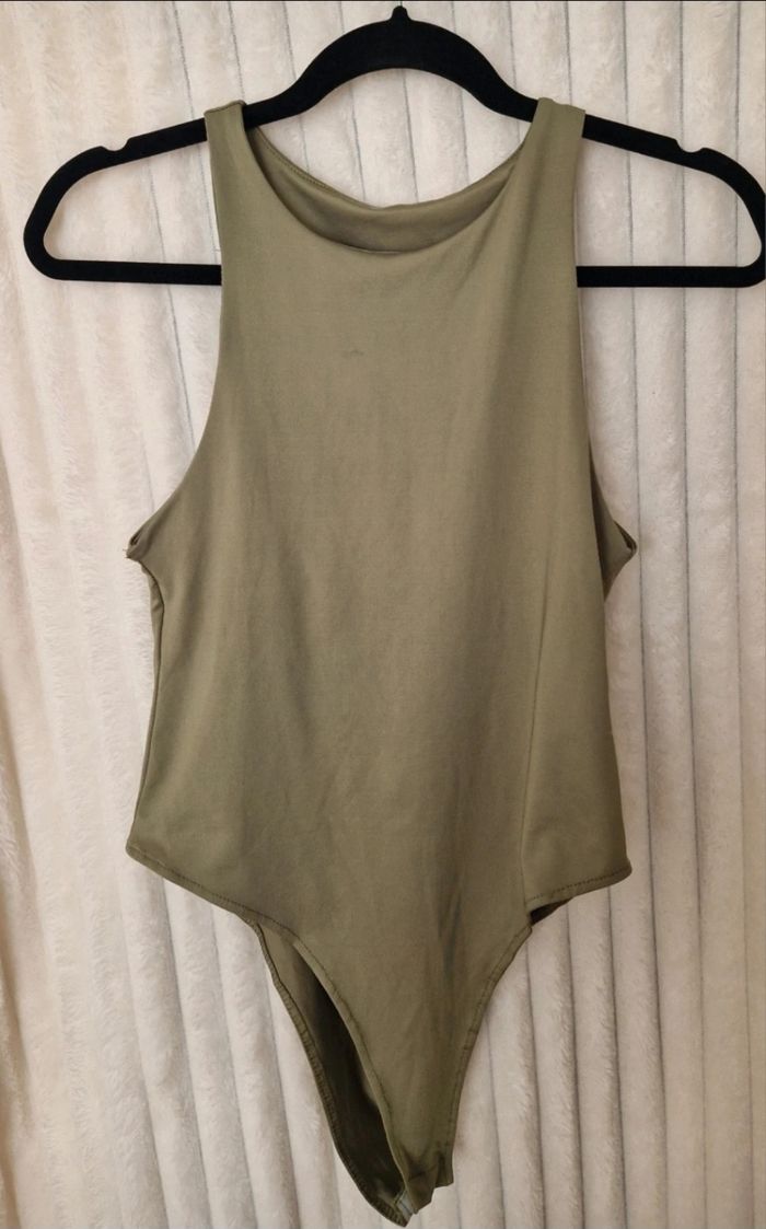 Body kaki - photo numéro 2