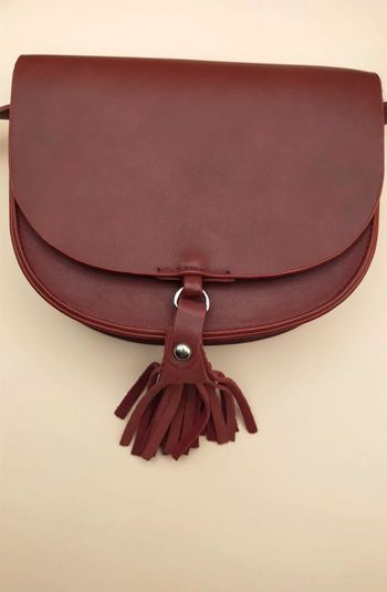 Sac à main en cuir, artisanal, bordeaux