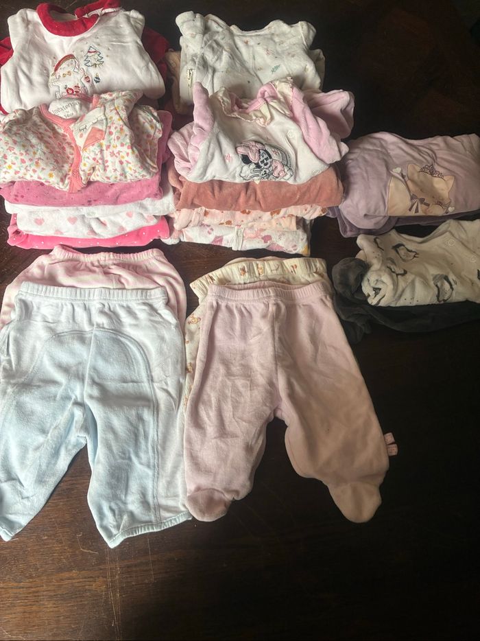 Lot vêtements fille 1 mois - photo numéro 6
