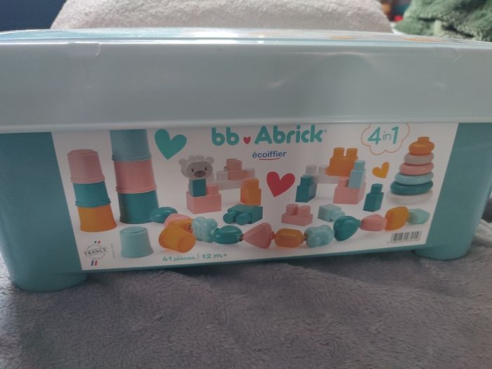 Jeux d'éveil avec plusieurs fonctionnalites