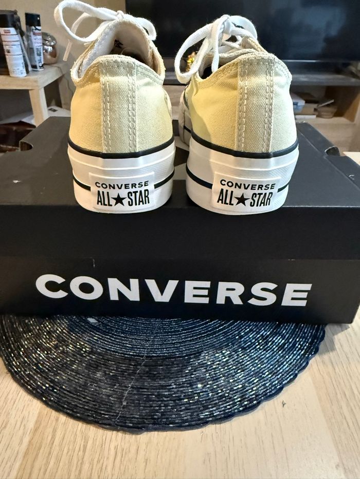Converse compensées 38 - photo numéro 4