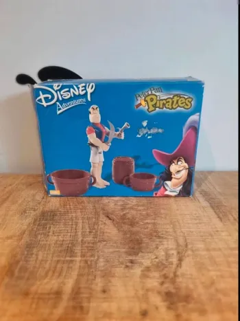 Figurine pirate famosa disney peter pan
