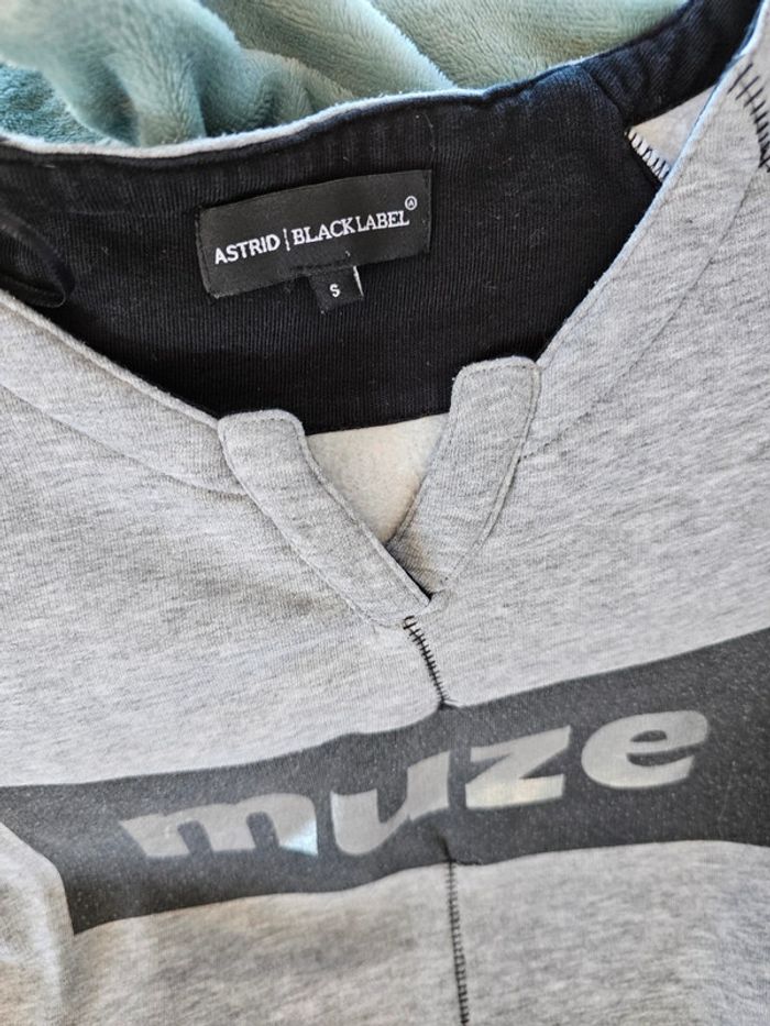 Sweat Astrid Black labell taille S - photo numéro 2