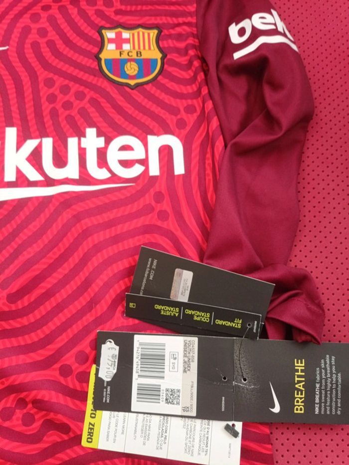 Maillot de foot FC Barcelone, Nike Authentique Officiel taille enfant 6/8 ans, Neuf - photo numéro 2