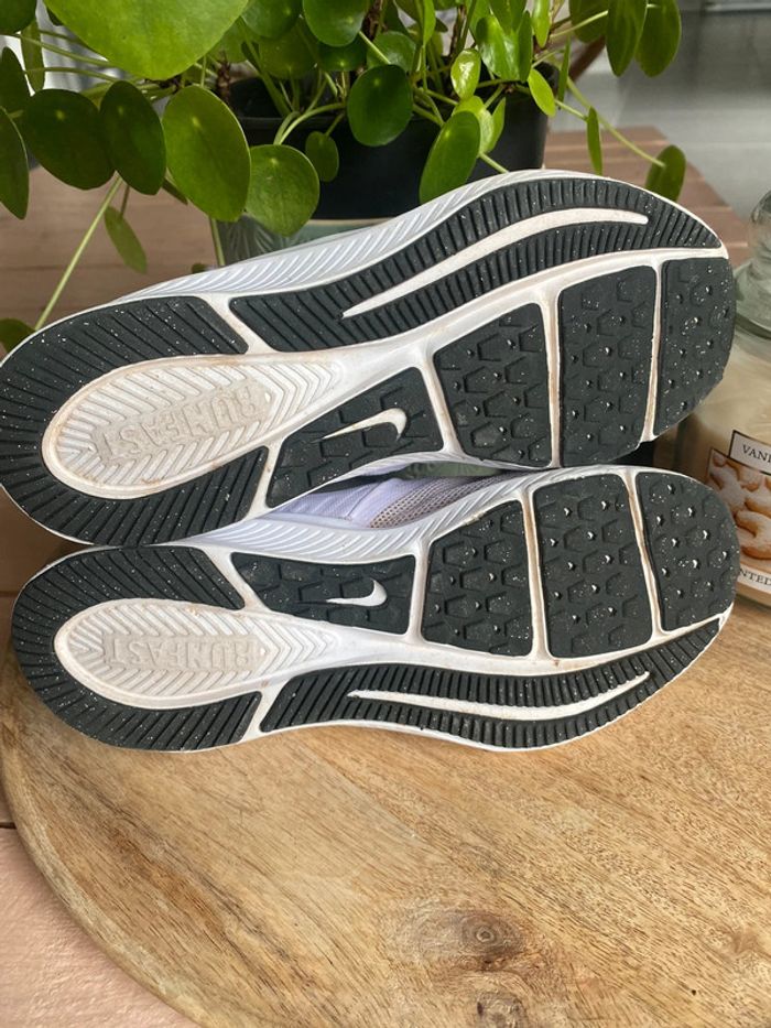 Basket Nike pointure 31,5 - photo numéro 8