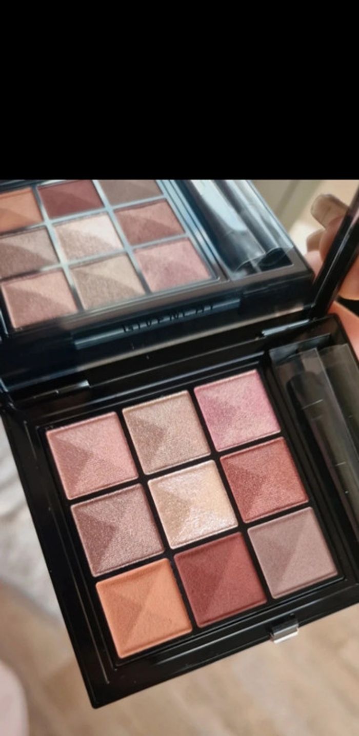 Le 9 de Givenchy palette à fards multi-finis naute pigmentation, très longue tenue - photo numéro 10