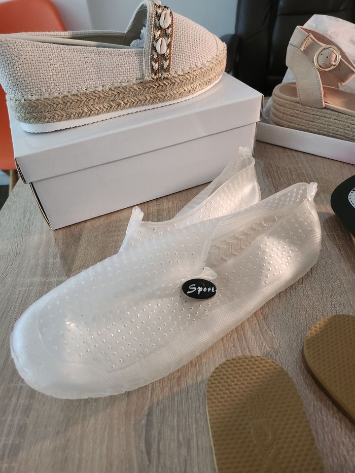 Lot de 5 paires de chaussures/claquettes neuf - photo numéro 5