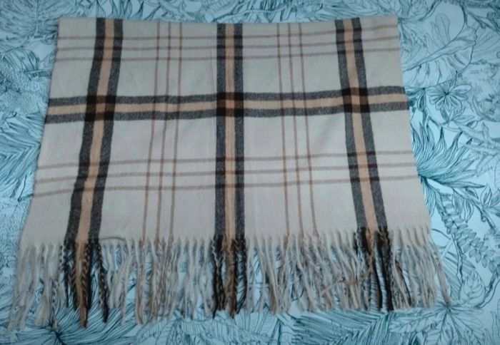 Echarpe beige Neuve - photo numéro 2