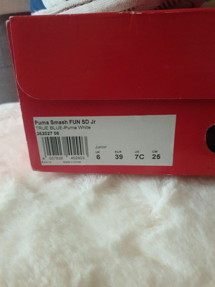 Baskets sneakers junior marque puma pointure 39 - photo numéro 6