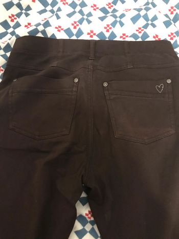 Pontaln marron femmes taille 38marque Super streche  très bon état .