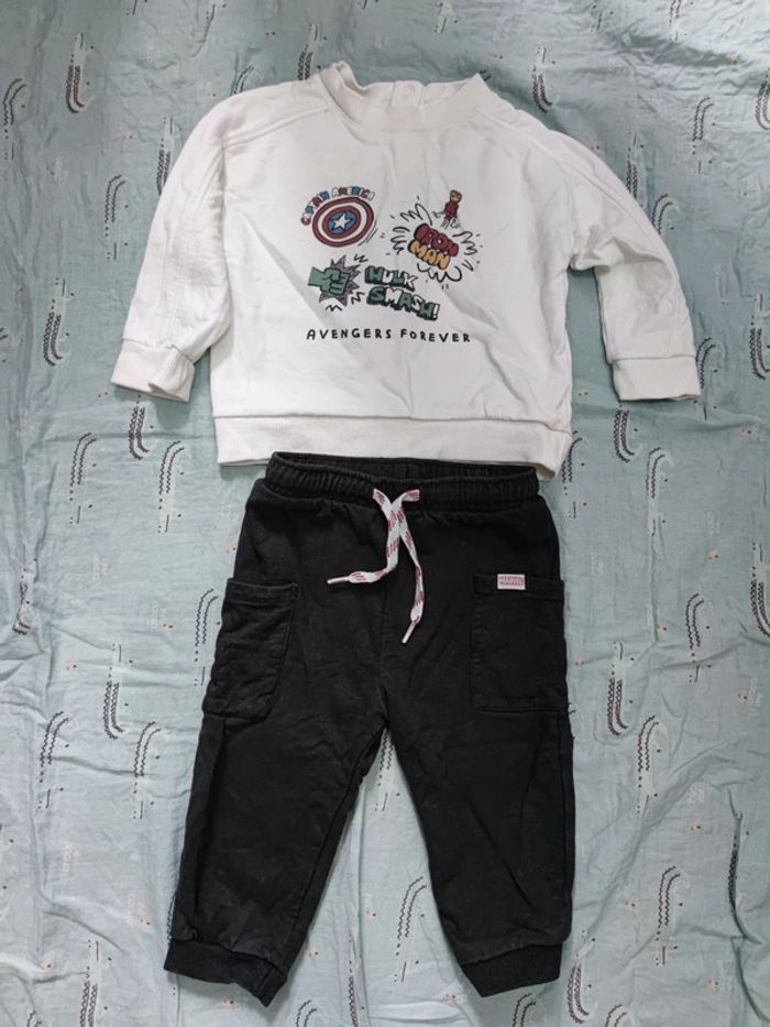 Ensemble sweat blanc et jogging gris Avengers forever T.18 mois