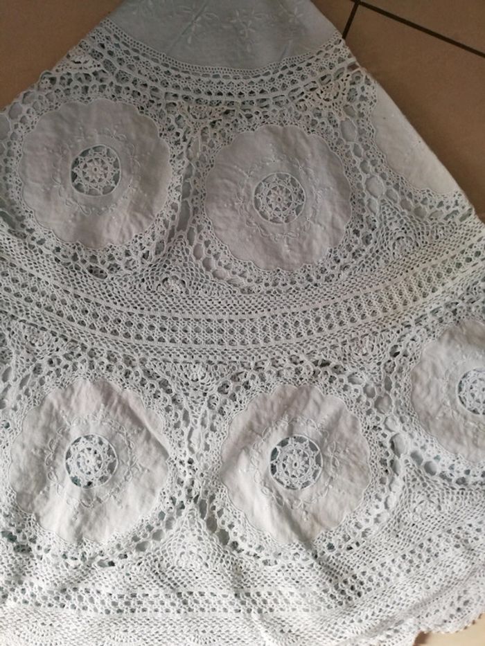Nappe ronde coton_crochet_broderie diam 160 cm - photo numéro 2