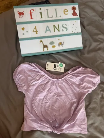 Haut tee shirt 4 ans neuf
