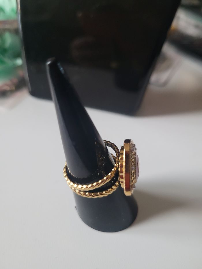 Bague upcyclé avec joli bouton - photo numéro 3