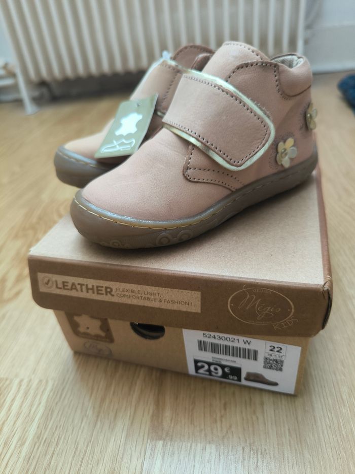 5 paires de chaussures neuves tailles 21 et 22 - photo numéro 2