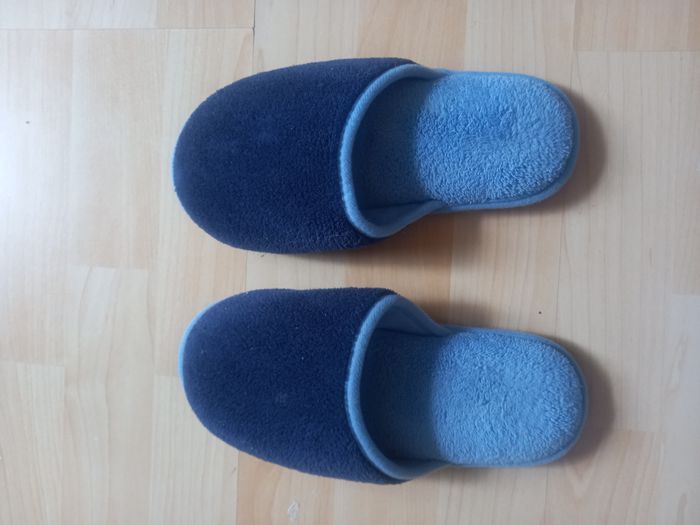 Pantouffle bleu très bon état bleu taille 36