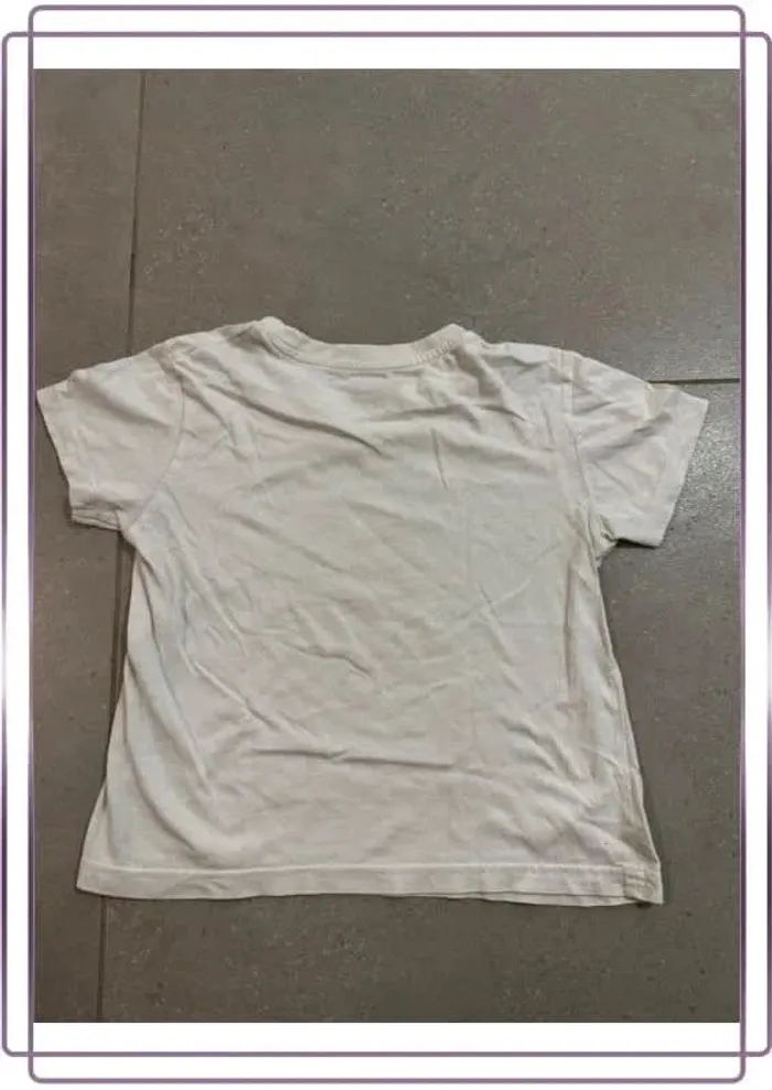 T-shirt Monoprix kids bio, taille 6 ans, très bon état - photo numéro 3