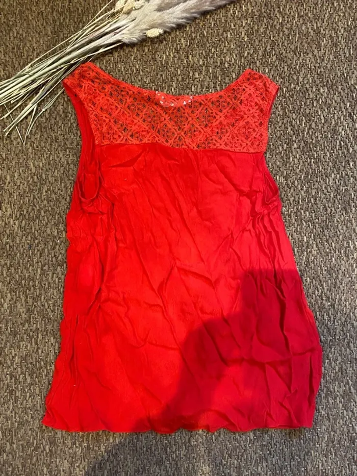 Débardeur rouge - photo numéro 2