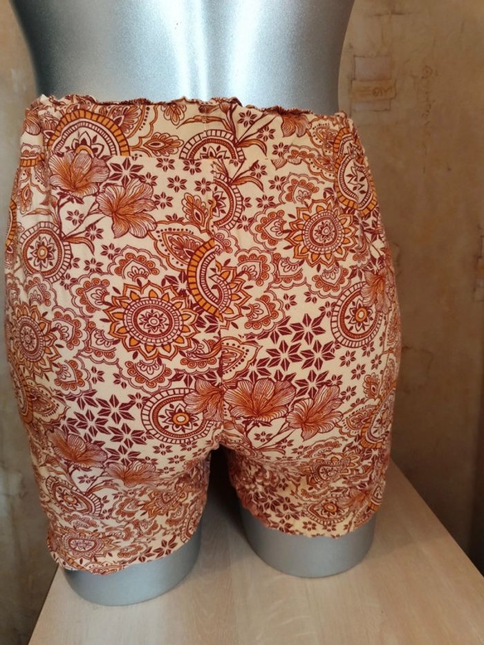 Short femme taille 46 - photo numéro 6