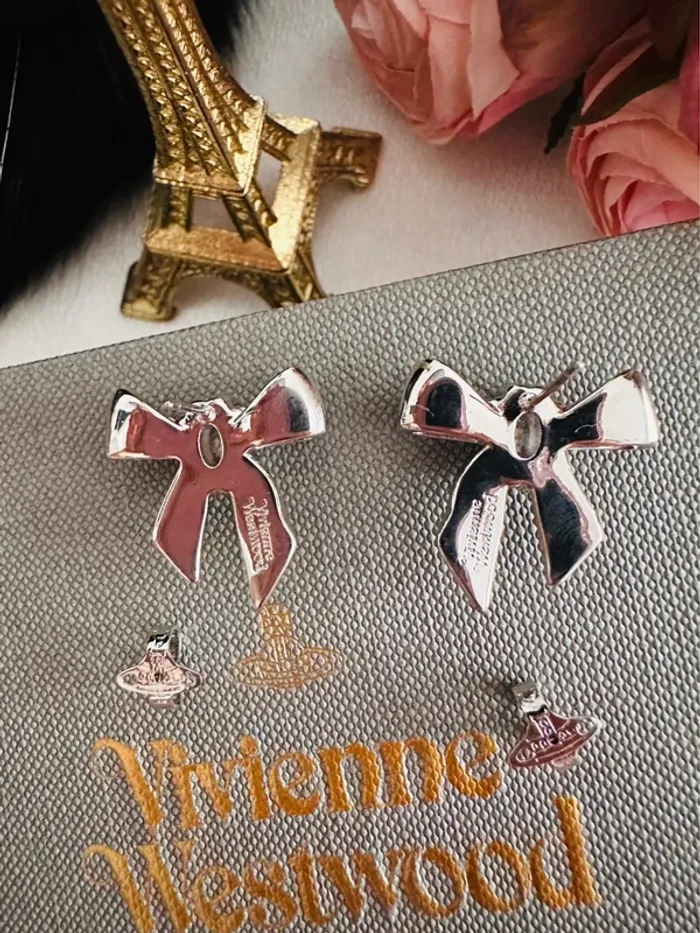🎀Boucles d’oreilles Vivienne Westwood nœuds noirs avec perles et zirconium - photo numéro 4