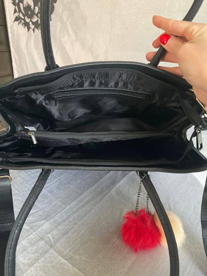 Joli sac noir, pompon - photo numéro 8