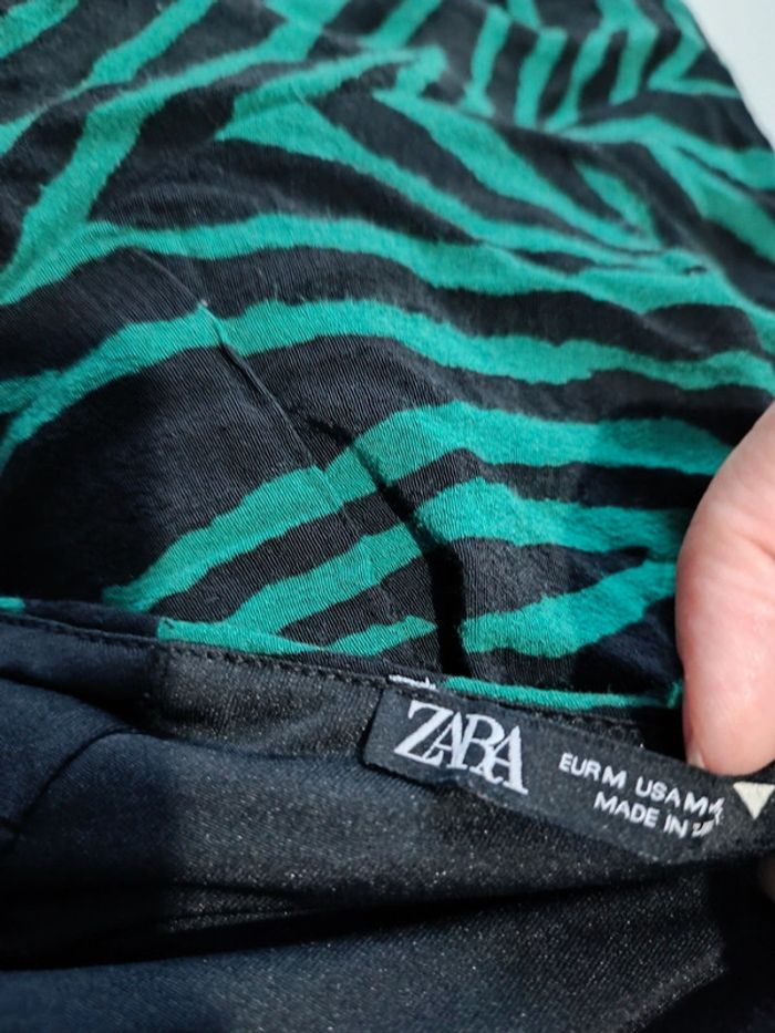 Mini robe à manches bouffantes et imprimé animal zèbre vert/noir Zara 36 - photo numéro 3