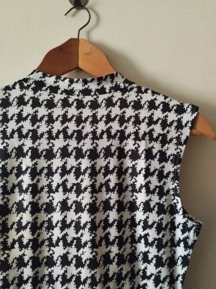 Robe moulante imprimée pieds de poule taille 38. Neuve - photo numéro 3